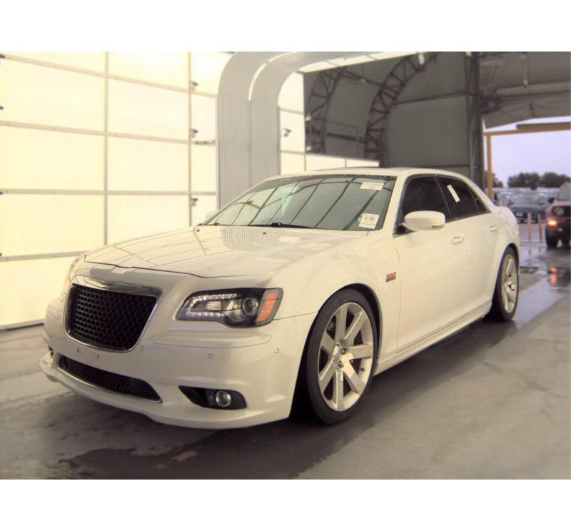 Used 2012 Chrysler 300 SRT8 w/ 19-Premium Speaker Group RWD image 1