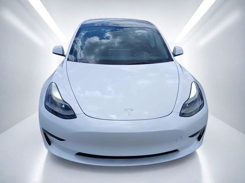 Used 2023 Tesla Model 3 Standard Range RWD image 3