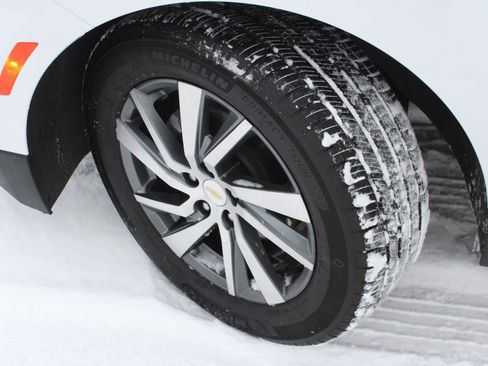 Used 2022 Chevrolet Equinox Premier image 18