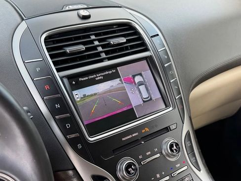 Used 2019 Lincoln Nautilus Reserve AWD/4WD image 26