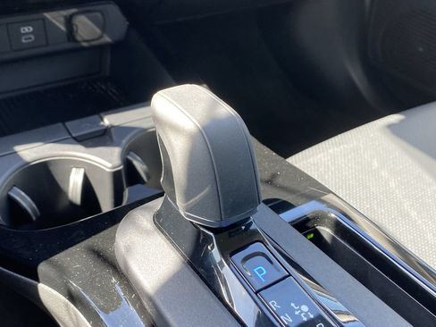 Certified 2026 Toyota Prius XLE FWD image 13