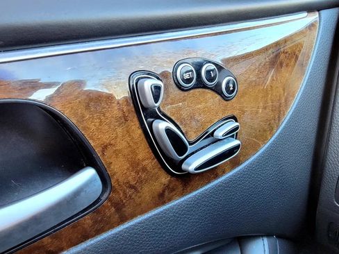 Used 2012 Hyundai Equus Signature image 21