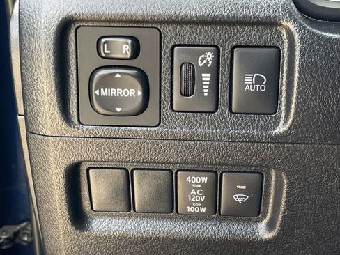 Used 2024 Toyota 4Runner TRD Off-Road AWD/4WD image 21