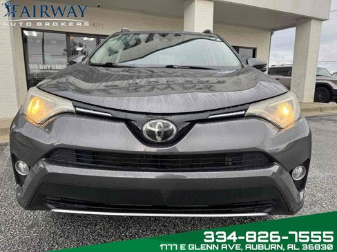 Used 2018 Toyota RAV4 XLE image 3