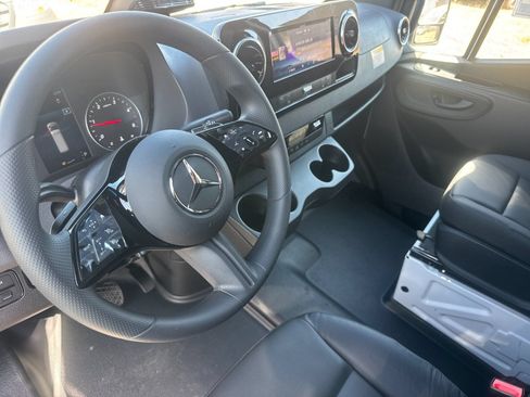 New 2026 Mercedes-Benz Sprinter 2500 image 10