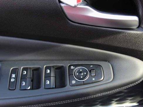 Used 2019 Hyundai Santa Fe Limited FWD image 12