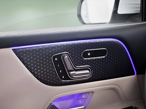 Used 2025 Mercedes-Benz GLB 250 image 18