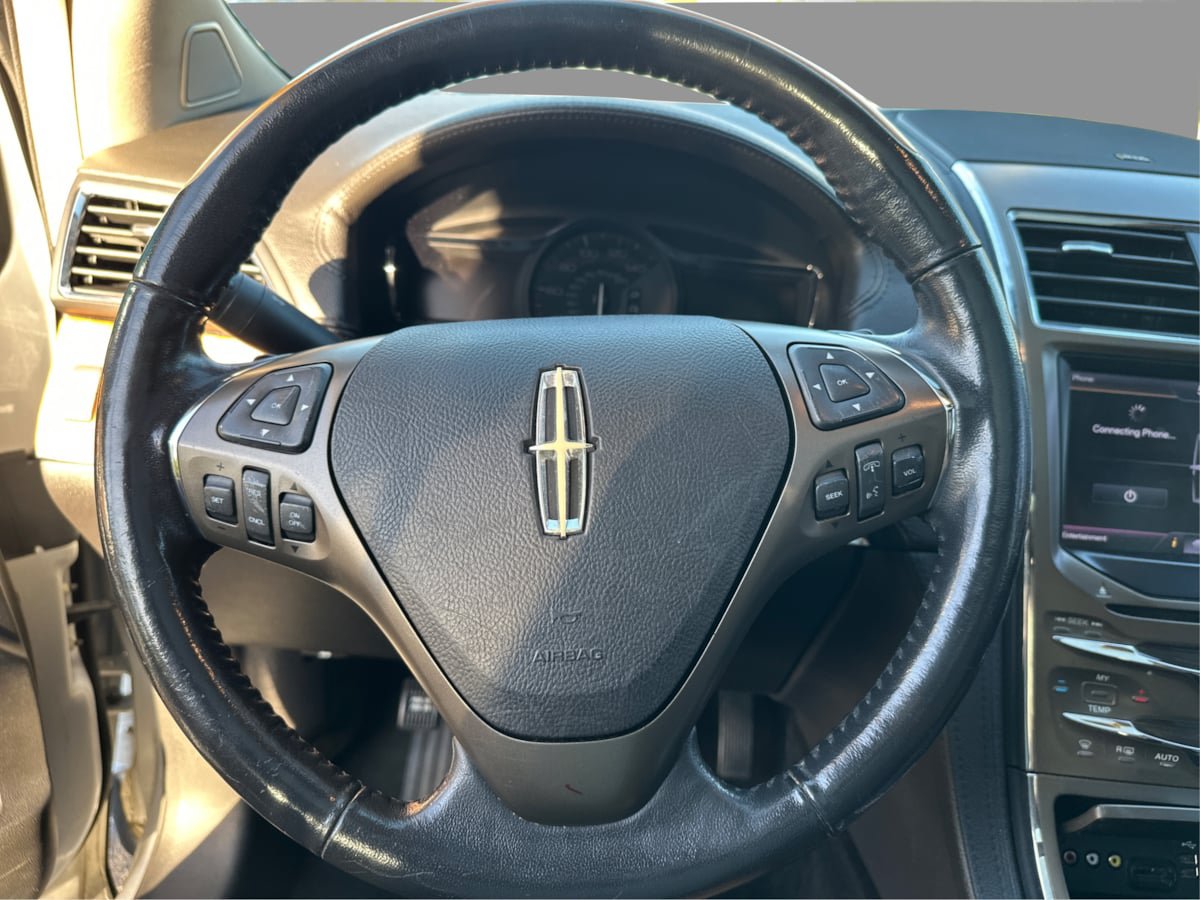 Used 2013 Lincoln MKX AWD image 31