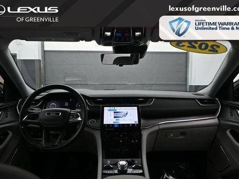 Used 2023 Jeep Grand Cherokee L Overland w/ Advanced Protech Group III AWD/4WD image 25
