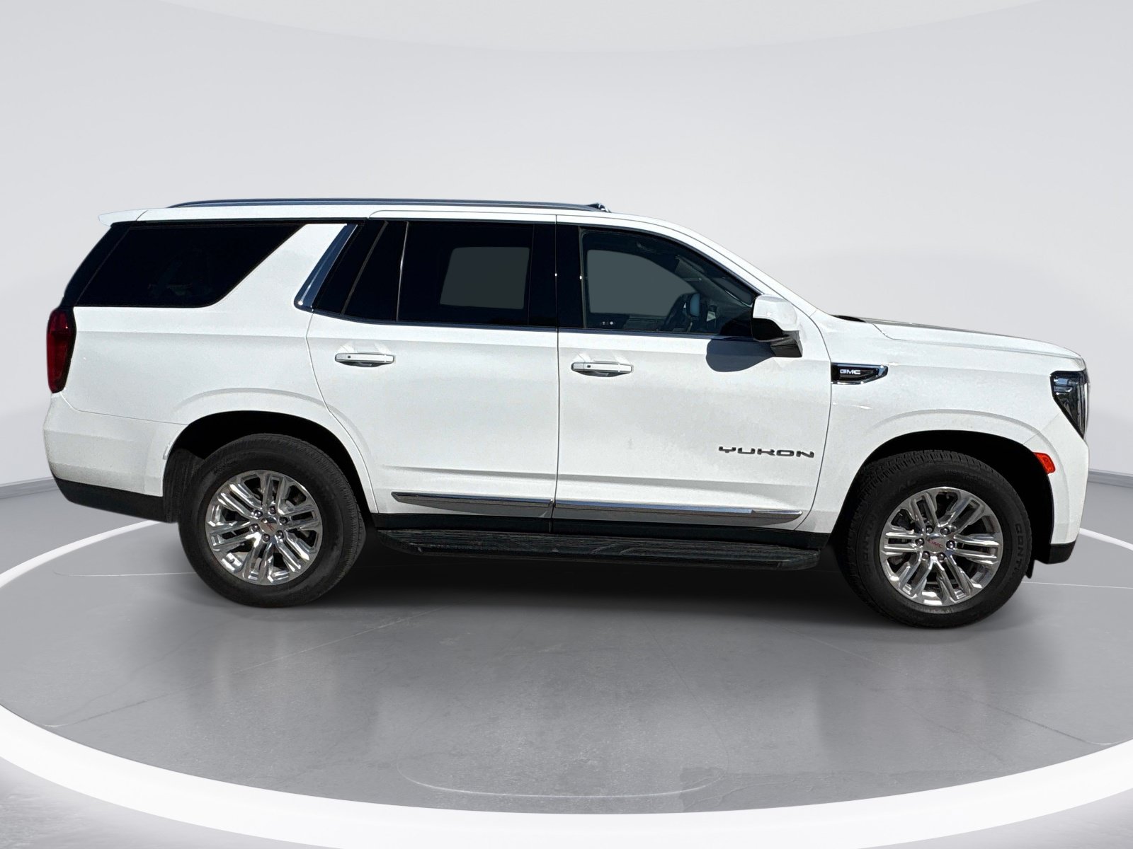 Used 2024 GMC Yukon SLT w/ Max Trailering Package AWD/4WD image 9