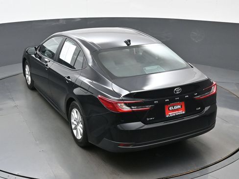 Used 2025 Toyota Camry LE FWD image 36