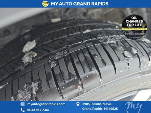 Used 2025 Mitsubishi Outlander SEL image 36