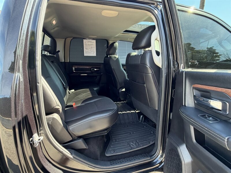 Used 2015 RAM 1500 Laramie w/ Convenience Group AWD/4WD image 31
