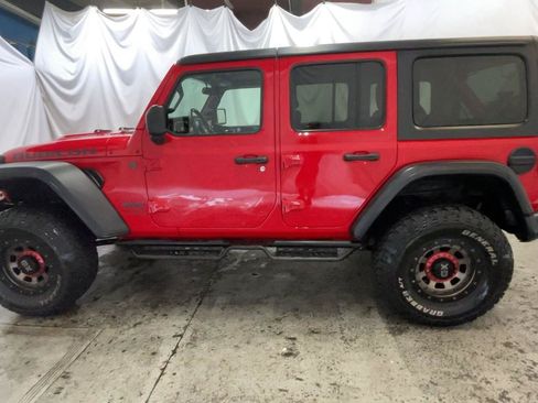 Used 2019 Jeep Wrangler Unlimited Rubicon w/ Dual Top Group AWD/4WD image 13