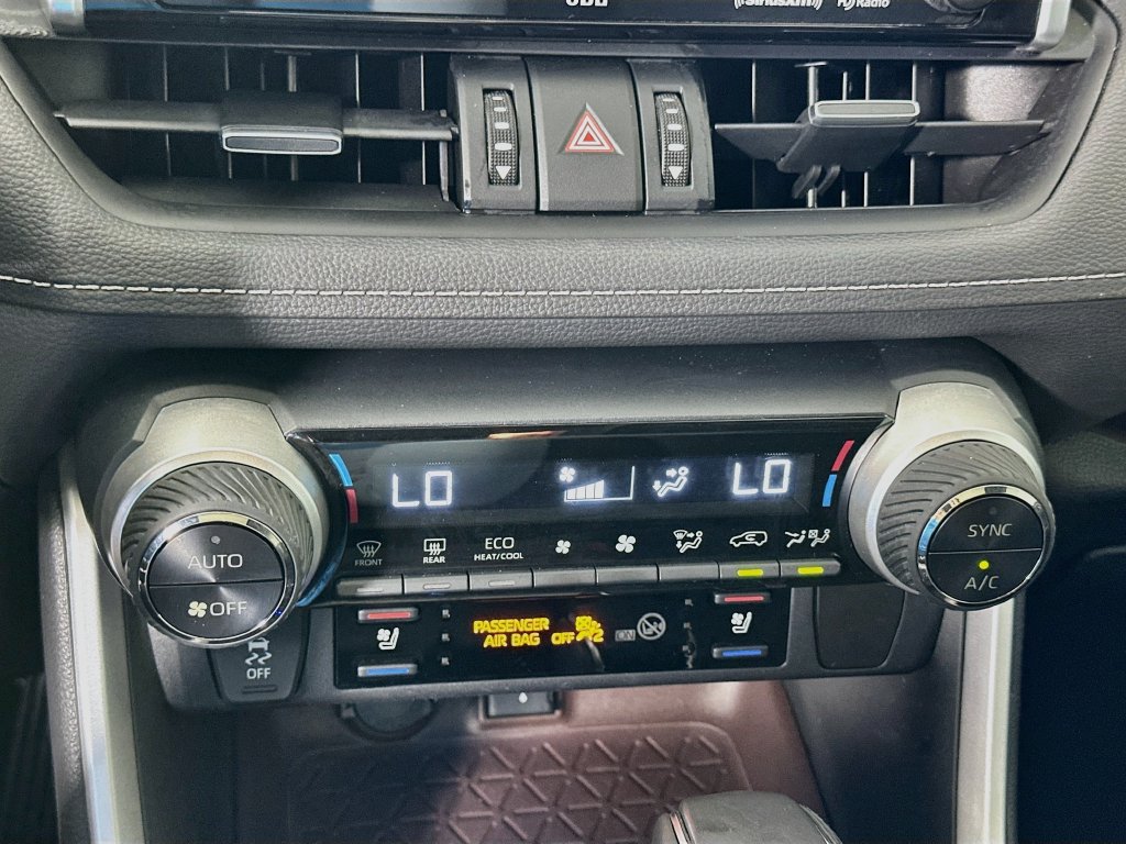 Used 2020 Toyota RAV4 Limited w/ Limited Grade Weather Package AWD/4WD image 15