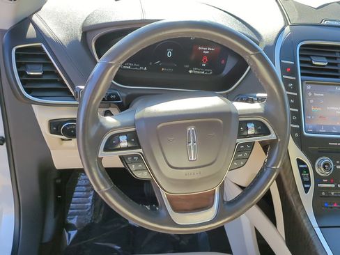 Used 2020 Lincoln Nautilus Reserve w/ Equipment Group 201A image 17