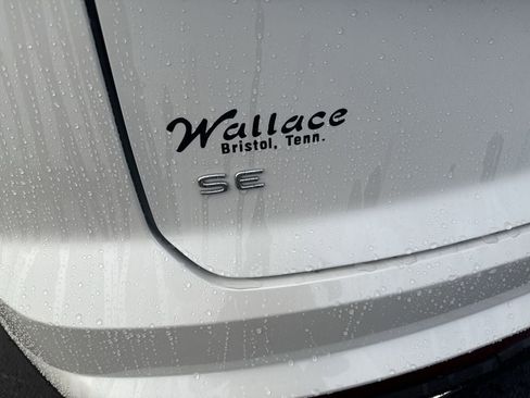 New 2026 Volkswagen Atlas Cross Sport SE AWD/4WD image 7