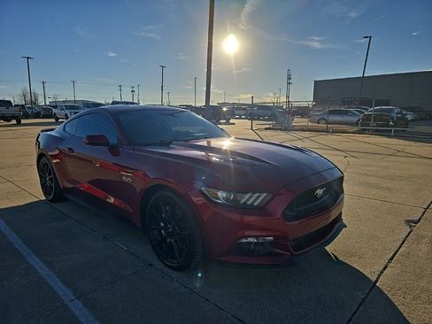 Used 2016 Ford Mustang GT image 3