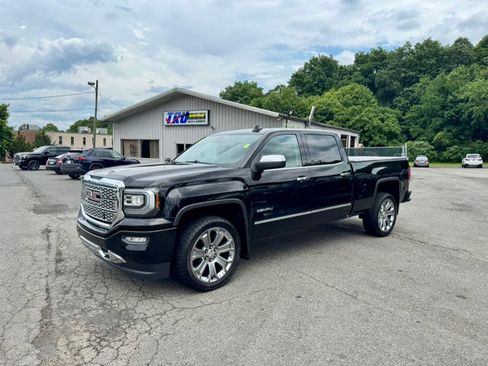 Used 2018 GMC Sierra 1500 Denali w/ Denali Ultimate Package AWD/4WD image 2