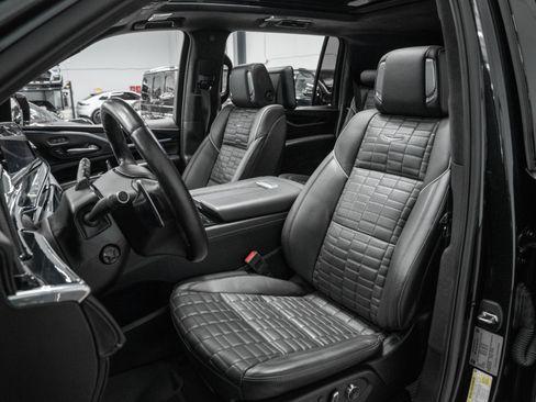 Used 2024 Cadillac Escalade ESV V w/ LPO, Floor Liner Package AWD/4WD image 23