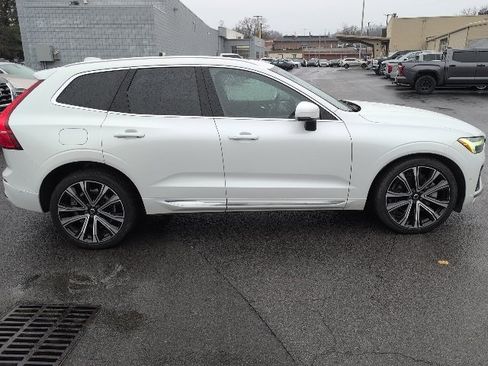 Used 2023 Volvo XC60 B5 Ultimate image 5