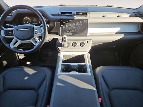 Used 2025 Land Rover Defender 110 S image 10