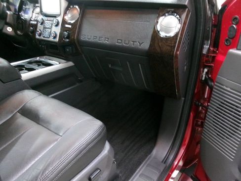 Used 2014 Ford F250 Platinum image 28
