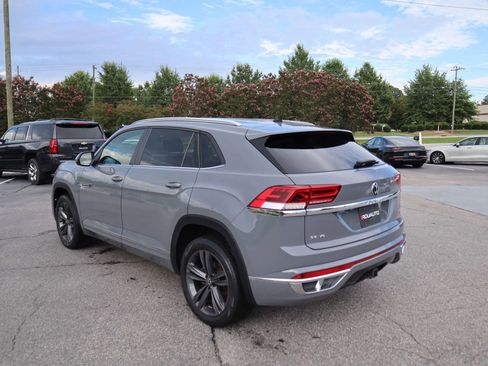 Used 2021 Volkswagen Atlas Cross Sport SE image 8