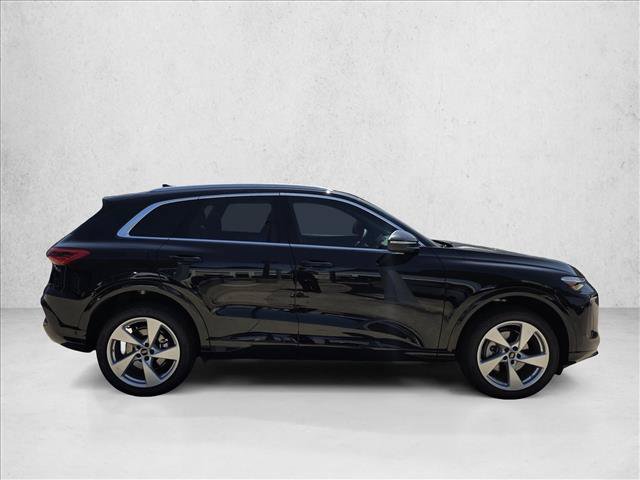 Used 2025 Audi Q5 Premium Plus w/ Premium Plus AWD/4WD image 4
