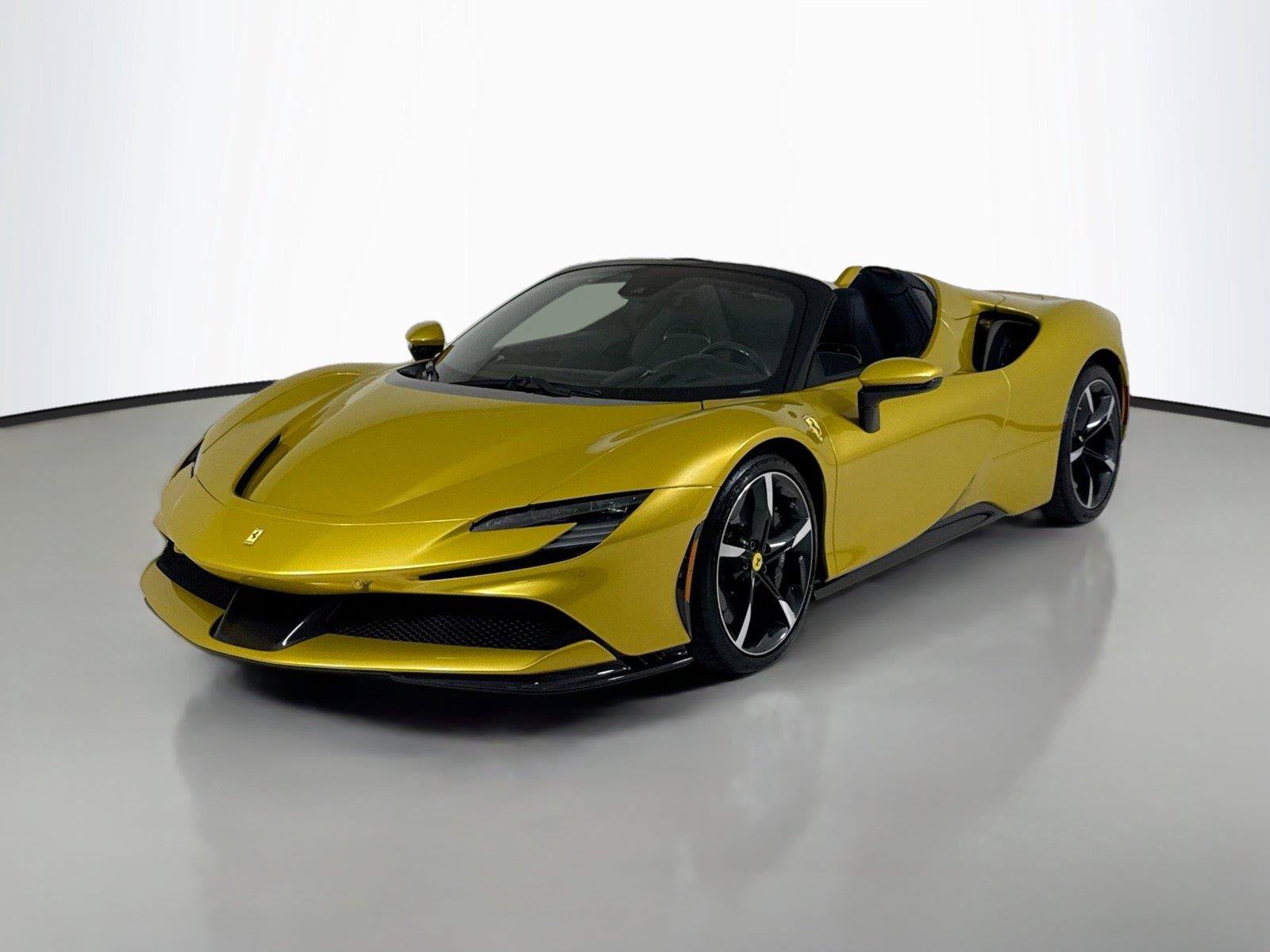 Used 2022 Ferrari SF90 Spider AWD/4WD image 9