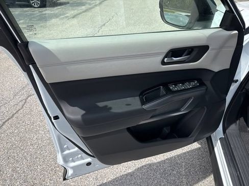 New 2026 Nissan Pathfinder SL AWD/4WD image 40