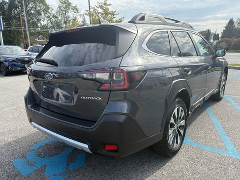 Used 2023 Subaru Outback Limited image 6