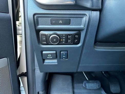New 2025 Ford F150 Platinum w/ FX4 Off-Road Package image 70