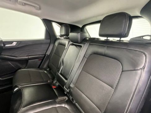 Used 2025 Ford Escape SE FWD image 7