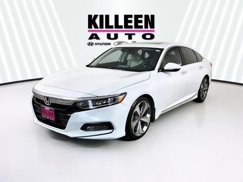 Used 2018 Honda Accord Touring image 3