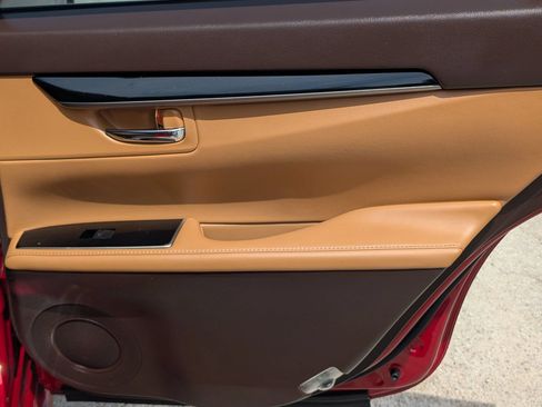 Used 2016 Lexus ES 350 w/ Accessory Package 2 FWD image 34