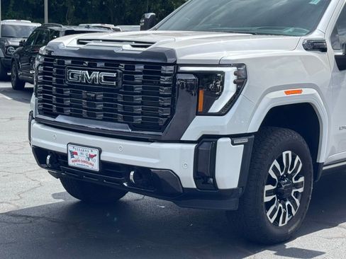 Used 2024 GMC Sierra 2500 Denali Ultimate w/ Max Trailering Package AWD/4WD image 38