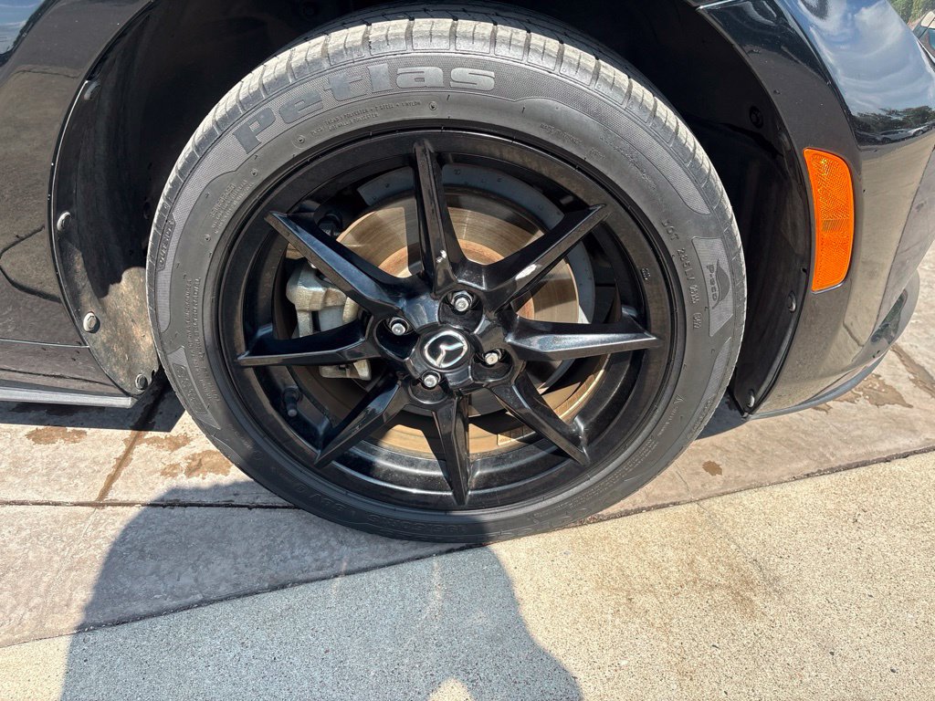 Used 2021 MAZDA MX-5 Miata Sport RWD image 15