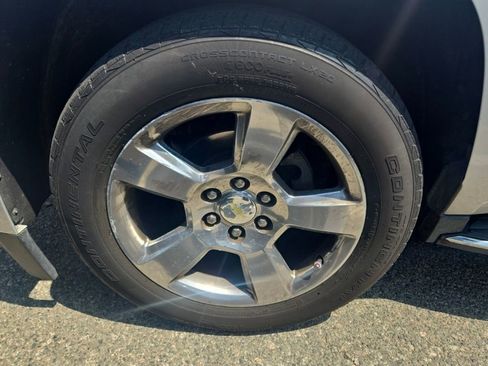Used 2017 Chevrolet Suburban Premier AWD/4WD image 17