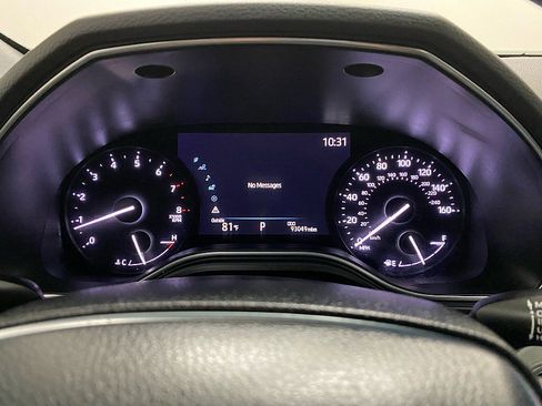 Used 2021 Toyota Avalon XLE image 10