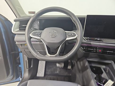 New 2026 Volkswagen Tiguan SE AWD/4WD image 13