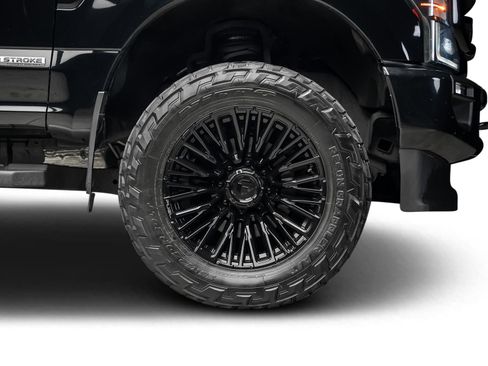 Used 2022 Ford F250 Lariat w/ Black Appearance Package AWD/4WD image 31