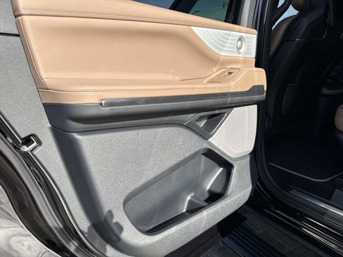 New 2025 Lincoln Navigator L Black Label image 15