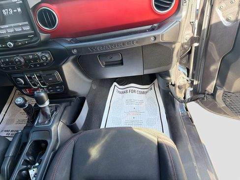 Used 2021 Jeep Wrangler Unlimited Rubicon w/ Safety Group image 16