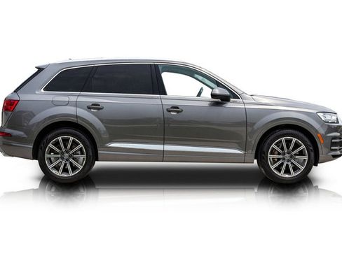 Used 2018 Audi Q7 3.0T Prestige AWD/4WD image 2