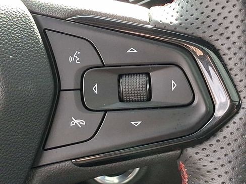 Used 2023 Chevrolet TrailBlazer RS w/ Sun and Liftgate Package image 23