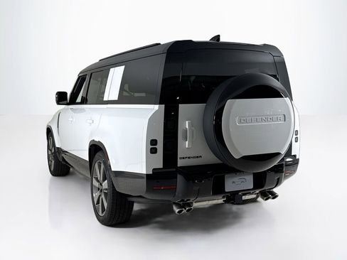 New 2026 Land Rover Defender 130 V8 AWD/4WD image 3