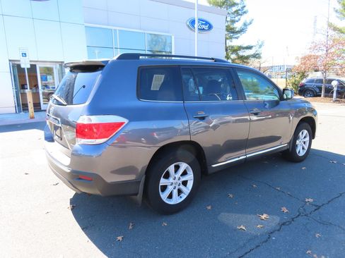 Used 2013 Toyota Highlander SE image 5