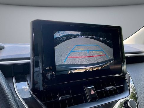 Used 2025 Toyota Corolla LE FWD image 14