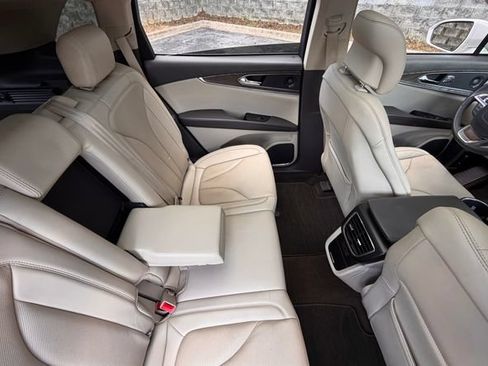 Used 2019 Lincoln Nautilus Reserve w/ Class II Trailer Tow Package FWD image 35